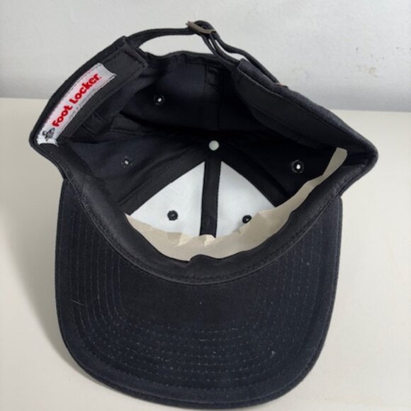 Foot Locker Queens Snapback Baseball Hat, Black/White, New w/out Tags - Picture 2 of 3